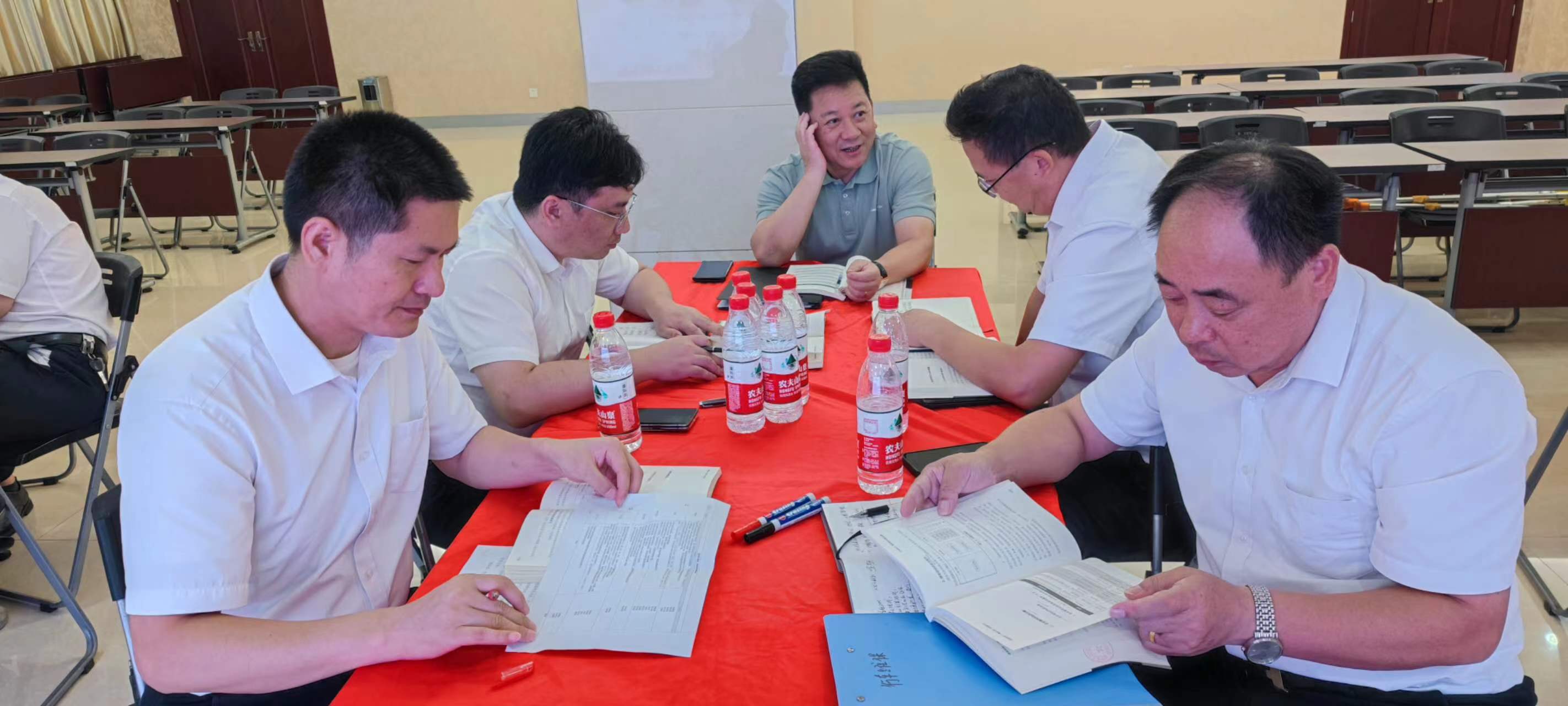 在书香中探寻利润的密码——合肥星际娱乐2024首届念书会《创立利润》 - 新闻动态 - 星际娱乐